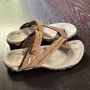 Merrell sandals women’s 6